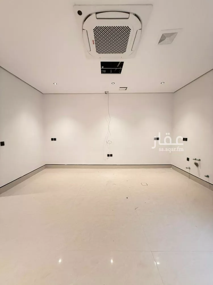 Villa for Sale in Riyadh Al Mahdiyah 11