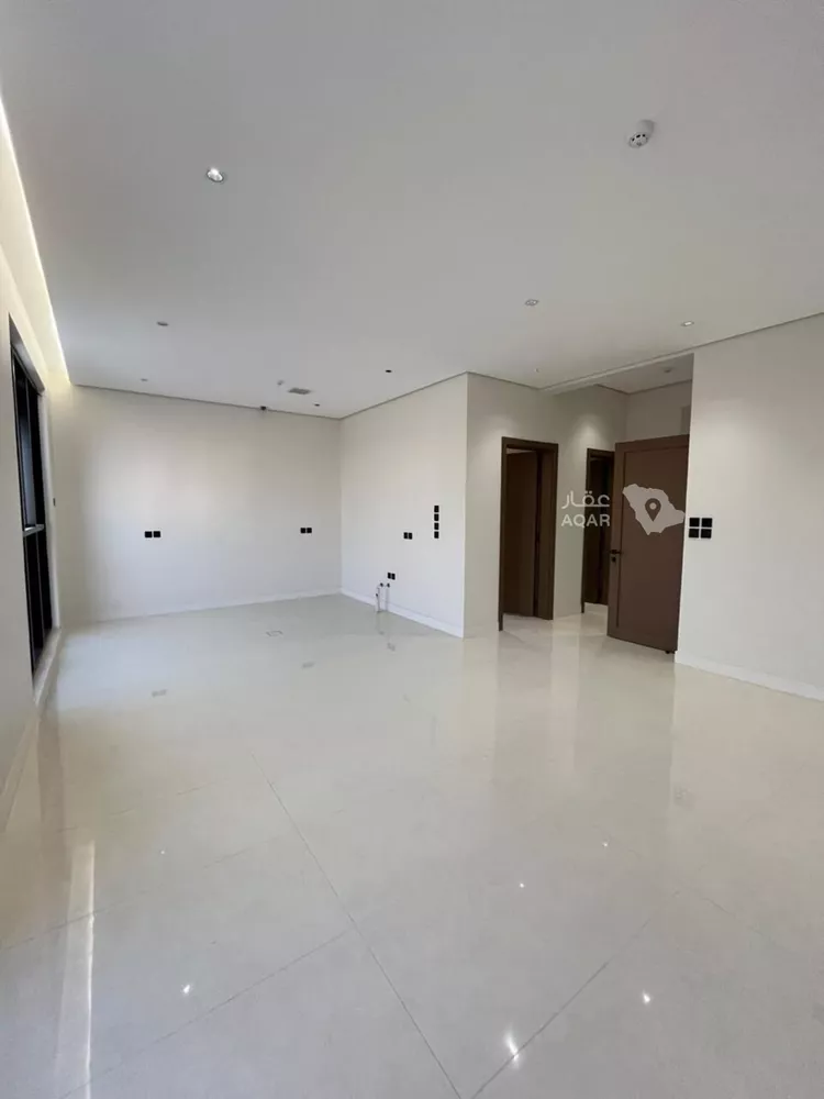 عمارة للبيع في شارع أحمد بن هاشم, حي المهدية, مدينة الرياض, منطقة الرياض 11