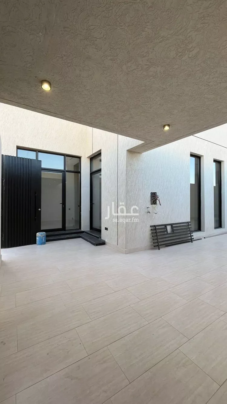 فيلا للبيع في شارع عبدالقادر بن عبدالوارث, حي المهدية, مدينة الرياض, منطقة الرياض صورة 4