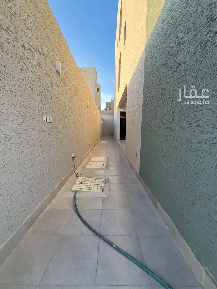 عمارة للبيع في شارع كفاية بنت أبي الفتوح, حي المهدية, مدينة الرياض, منطقة الرياض 10