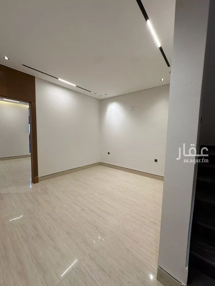 فيلا للبيع في شارع أحمد بن هاشم, حي المهدية, مدينة الرياض, منطقة الرياض 24