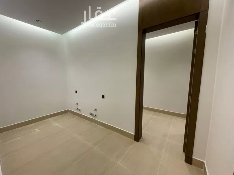 فيلا للبيع في شارع أبي الحسن الأسفرائيني, حي المهدية, مدينة الرياض, منطقة الرياض 17