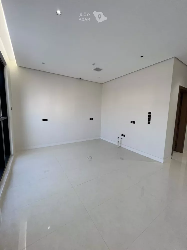 عمارة للبيع في شارع أحمد بن هاشم, حي المهدية, مدينة الرياض, منطقة الرياض 11