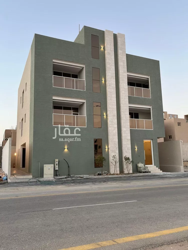 عمارة للبيع في شارع كفاية بنت أبي الفتوح, حي المهدية, مدينة الرياض, منطقة الرياض صورة 2
