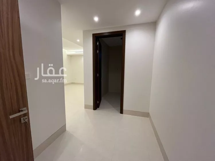 عمارة للبيع في شارع كفاية بنت أبي الفتوح, حي المهدية, مدينة الرياض, منطقة الرياض 16