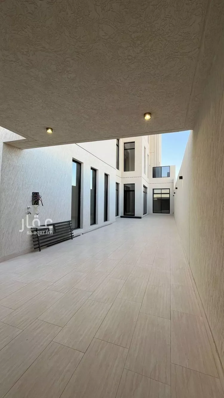 فيلا للبيع في شارع عبدالقادر بن عبدالوارث, حي المهدية, مدينة الرياض, منطقة الرياض صورة 5