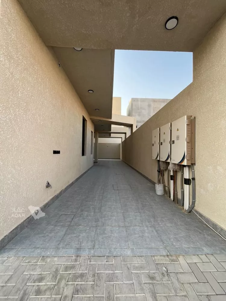 عمارة للبيع في شارع أحمد بن هاشم, حي المهدية, مدينة الرياض, منطقة الرياض 9