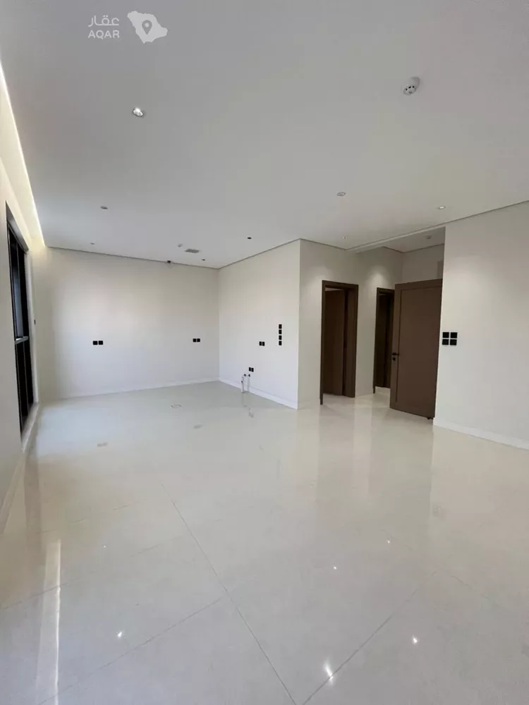 عمارة للبيع في شارع أحمد بن هاشم, حي المهدية, مدينة الرياض, منطقة الرياض 10