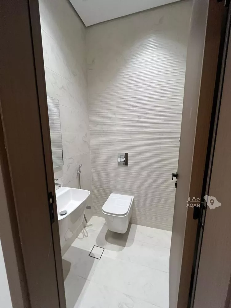 عمارة للبيع في شارع أحمد بن هاشم, حي المهدية, مدينة الرياض, منطقة الرياض 16