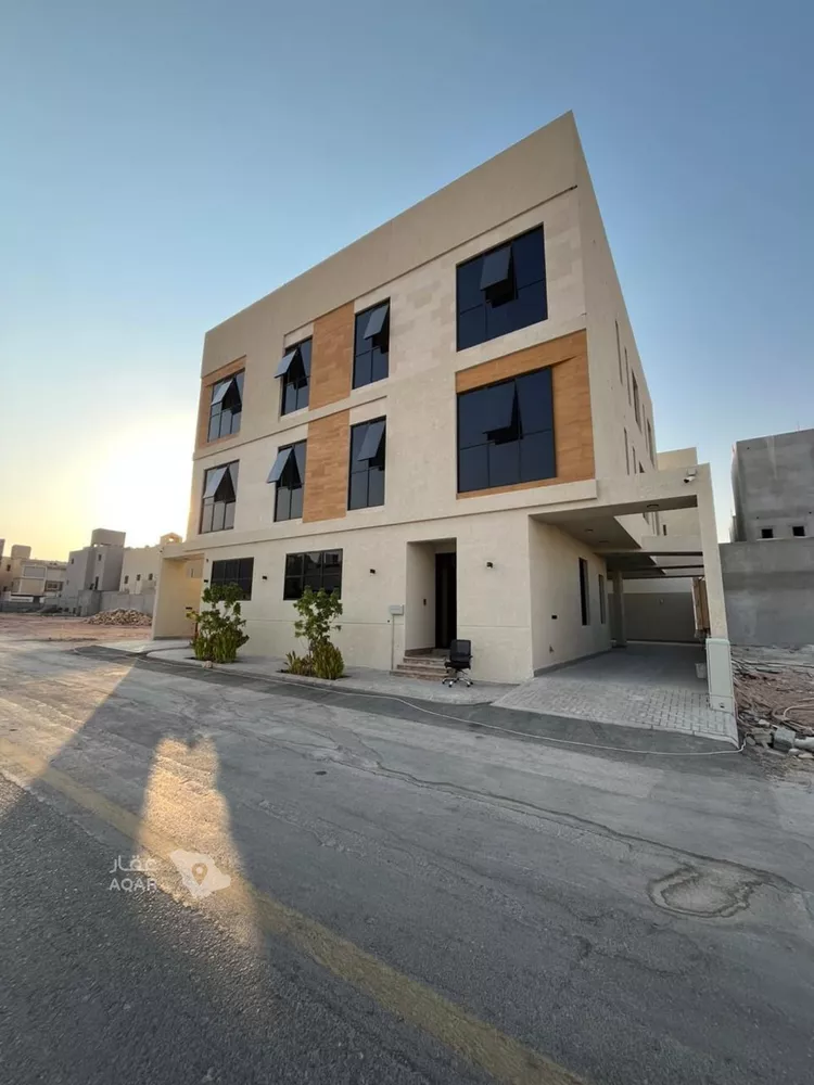 عمارة للبيع في شارع أحمد بن هاشم, حي المهدية, مدينة الرياض, منطقة الرياض صورة 2