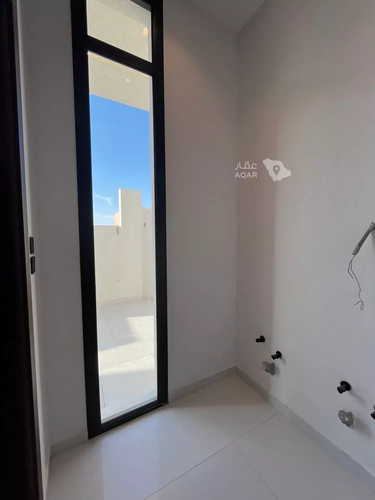 فيلا للبيع في شارع أحمد بن الحسن الأنصاري, حي المهدية, مدينة الرياض, منطقة الرياض 10