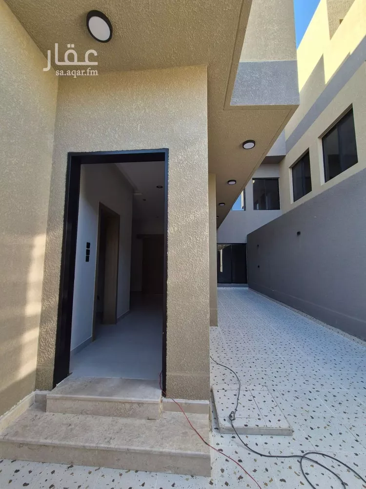 Floor for Sale in Riyadh Ar Rawabi 12