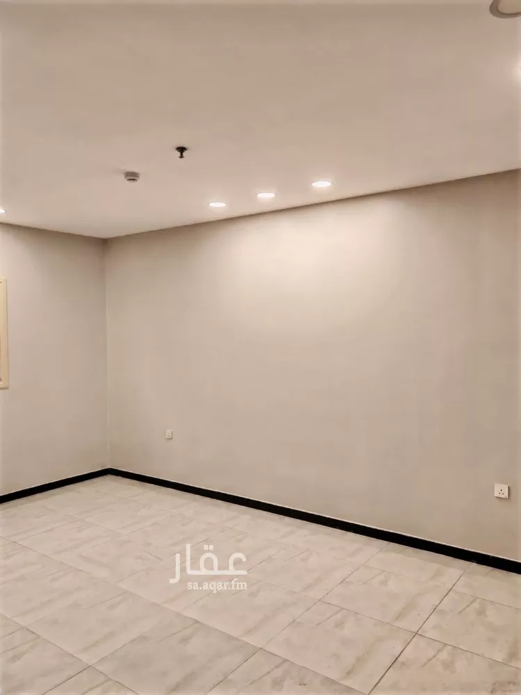 شقة للإيجار في شارع القرية العليا, حي الحمراء, مدينة الخبر, المنطقة الشرقية