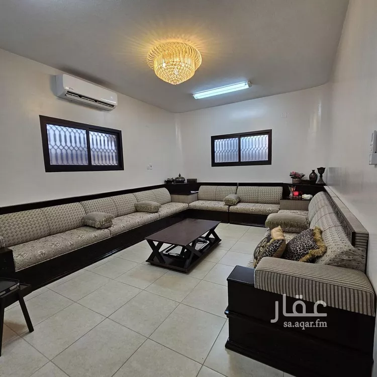 فيلا للبيع في شارع صهيب بن سفيان, حي السليمانية, مدينة عنيزه, منطقة القصيم