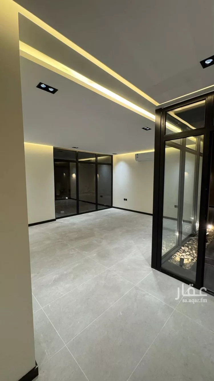 فيلا للإيجار في شارع الملك خالد ابن عبدالعزيز سعود, حي عقرباء, مدينة الجبيلة, منطقة الرياض