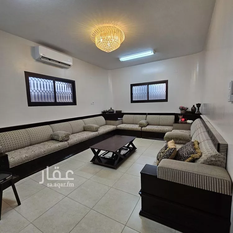 فيلا للبيع في شارع صهيب بن سفيان, حي السليمانية, مدينة عنيزة, منطقة القصيم