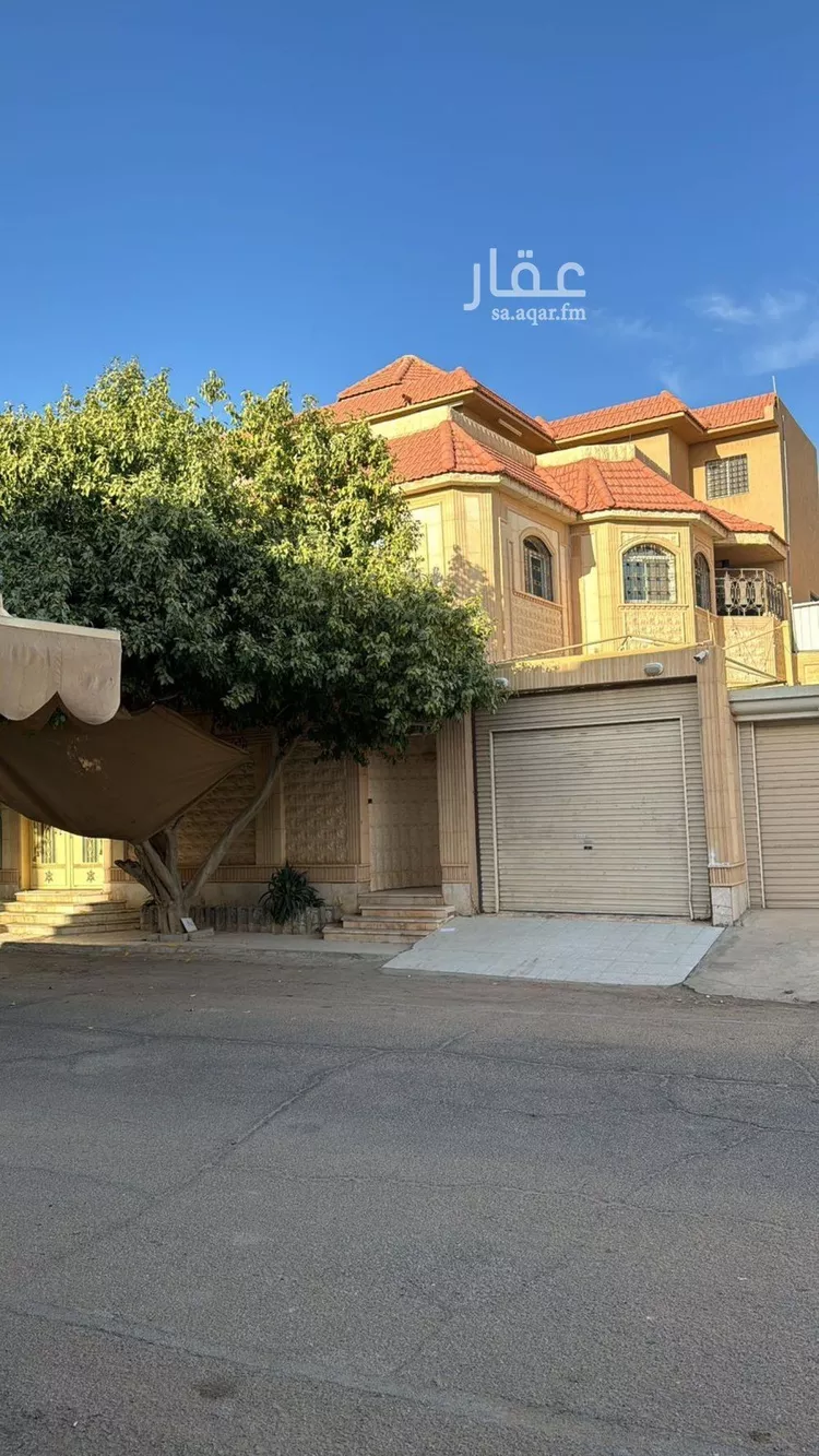 فيلا للبيع في شارع عبدالرحمن ابن عامر, حي الإسكان, مدينة بريدة, منطقة القصيم صورة 4