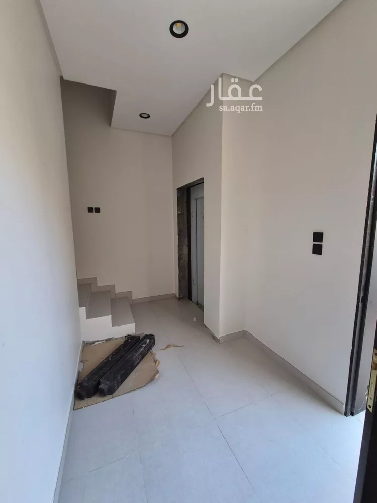 Floor for Sale in Riyadh Ar Rawabi 9