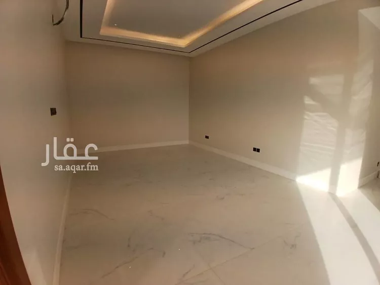 فيلا للبيع في شارع محمد بن عيسى العدني, حي المهدية, مدينة الرياض, منطقة الرياض صورة 2