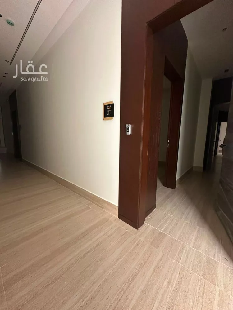 عمارة للبيع في شارع ابن المهاجر, حي المهدية, مدينة الرياض, منطقة الرياض 11