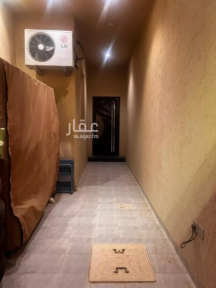 فيلا للبيع في شارع ابن الشيرازي, حي المهدية, مدينة الرياض, منطقة الرياض 12