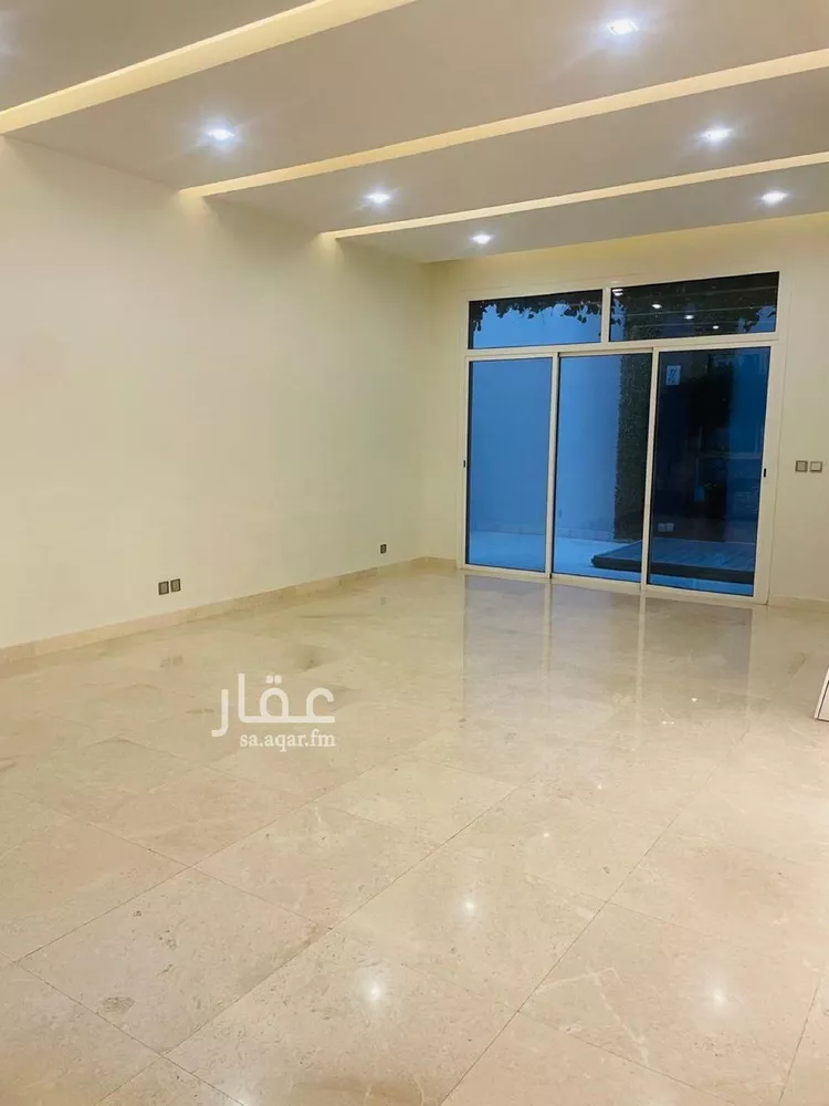 فيلا للبيع في شارع احمد بن يوسف قستي, حي عرقة, مدينة الرياض, منطقة الرياض
