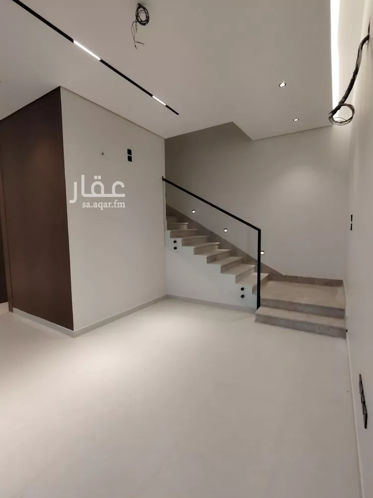 فيلا للبيع في شارع عبيدالله الثقفي, حي المهدية, مدينة الرياض, منطقة الرياض صورة 4