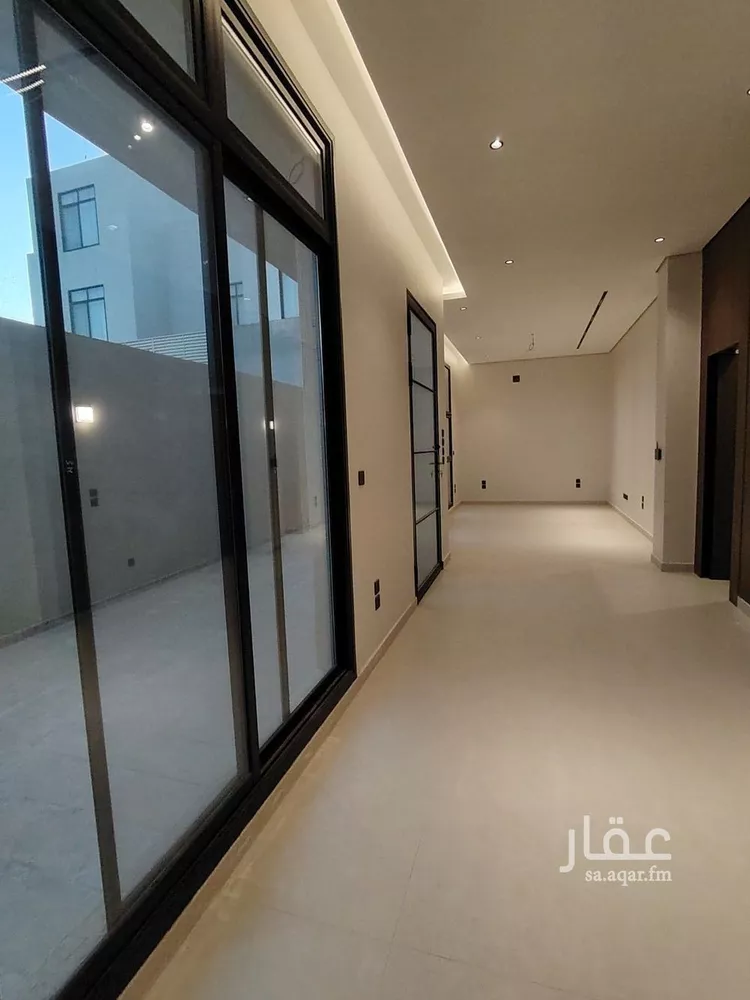 فيلا للبيع في شارع عبيدالله الثقفي, حي المهدية, مدينة الرياض, منطقة الرياض 15