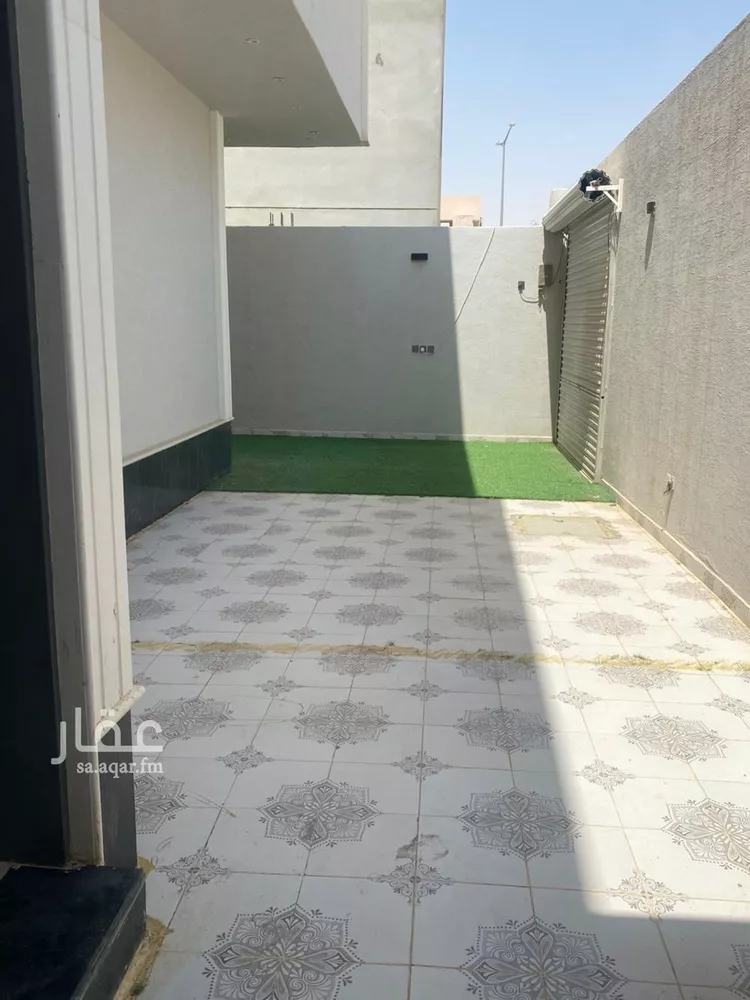 Floor for Sale in Riyadh Al Mahdiyah 27
