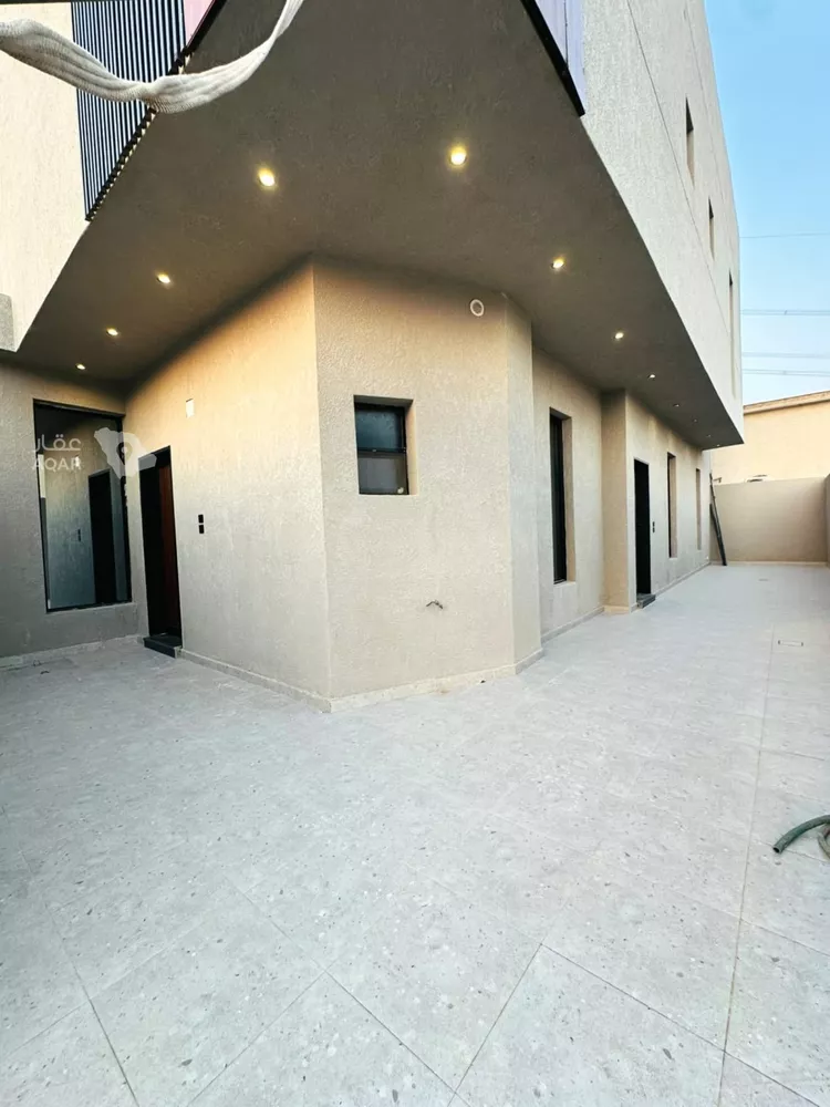 فيلا للبيع في شارع علي بن الحسن الريحاني, حي المهدية, مدينة الرياض, منطقة الرياض 14