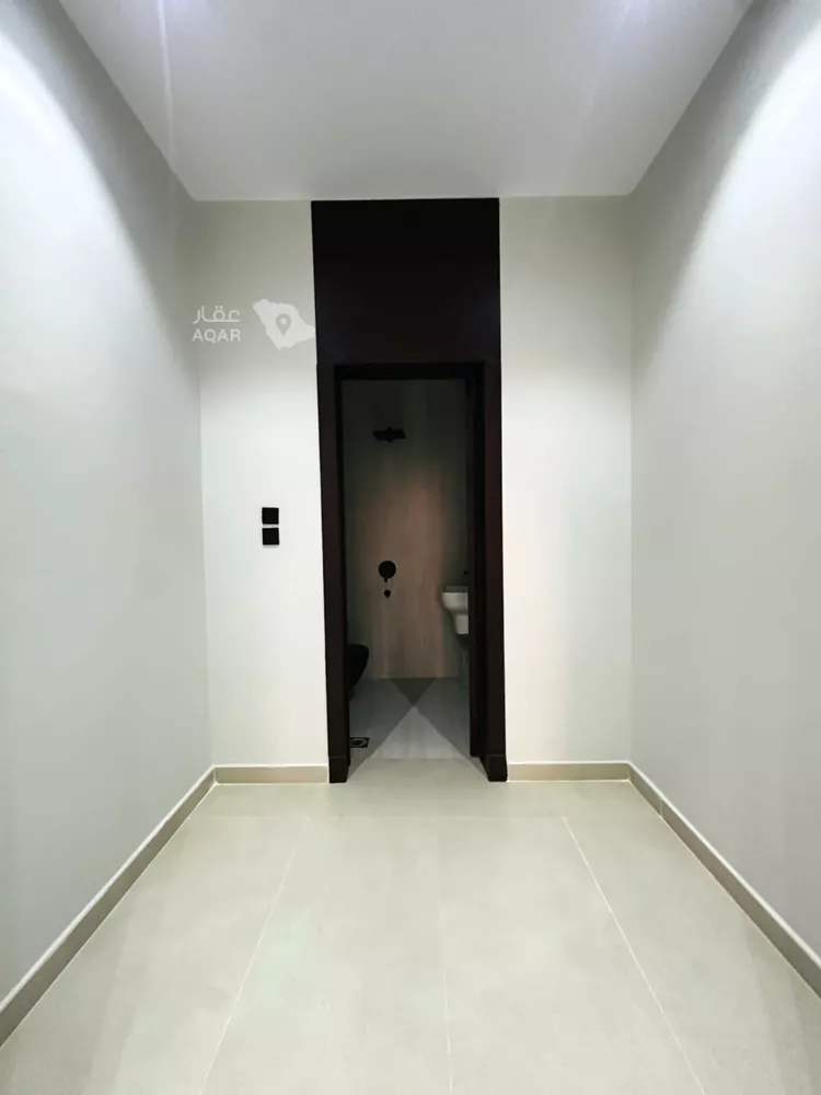 فيلا للبيع في شارع علي بن الحسن الريحاني, حي المهدية, مدينة الرياض, منطقة الرياض 21