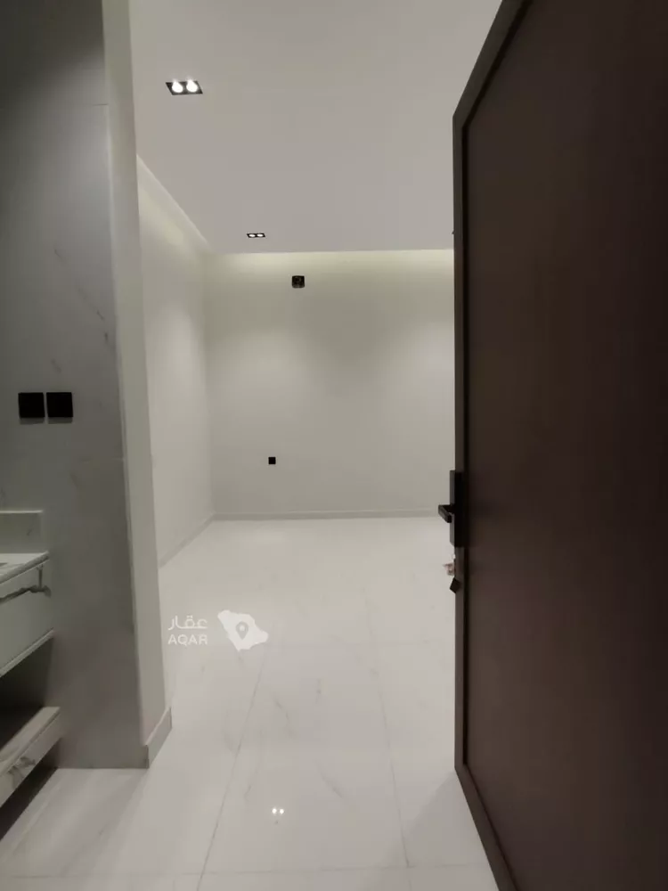 عمارة للإيجار في شارع ابي بكر البناء, حي المهدية, مدينة الرياض, منطقة الرياض صورة 5