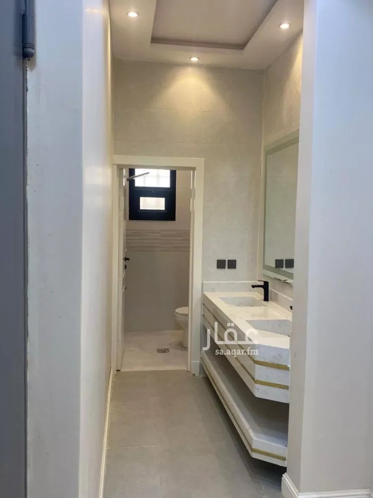 Floor for Sale in Riyadh Al Mahdiyah 13