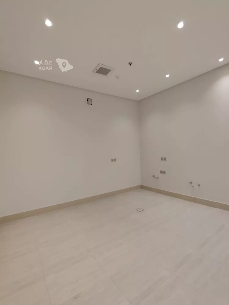 شقة للبيع في شارع عمير بن سنان بن عرفطة, حي المهدية, مدينة الرياض, منطقة الرياض 11
