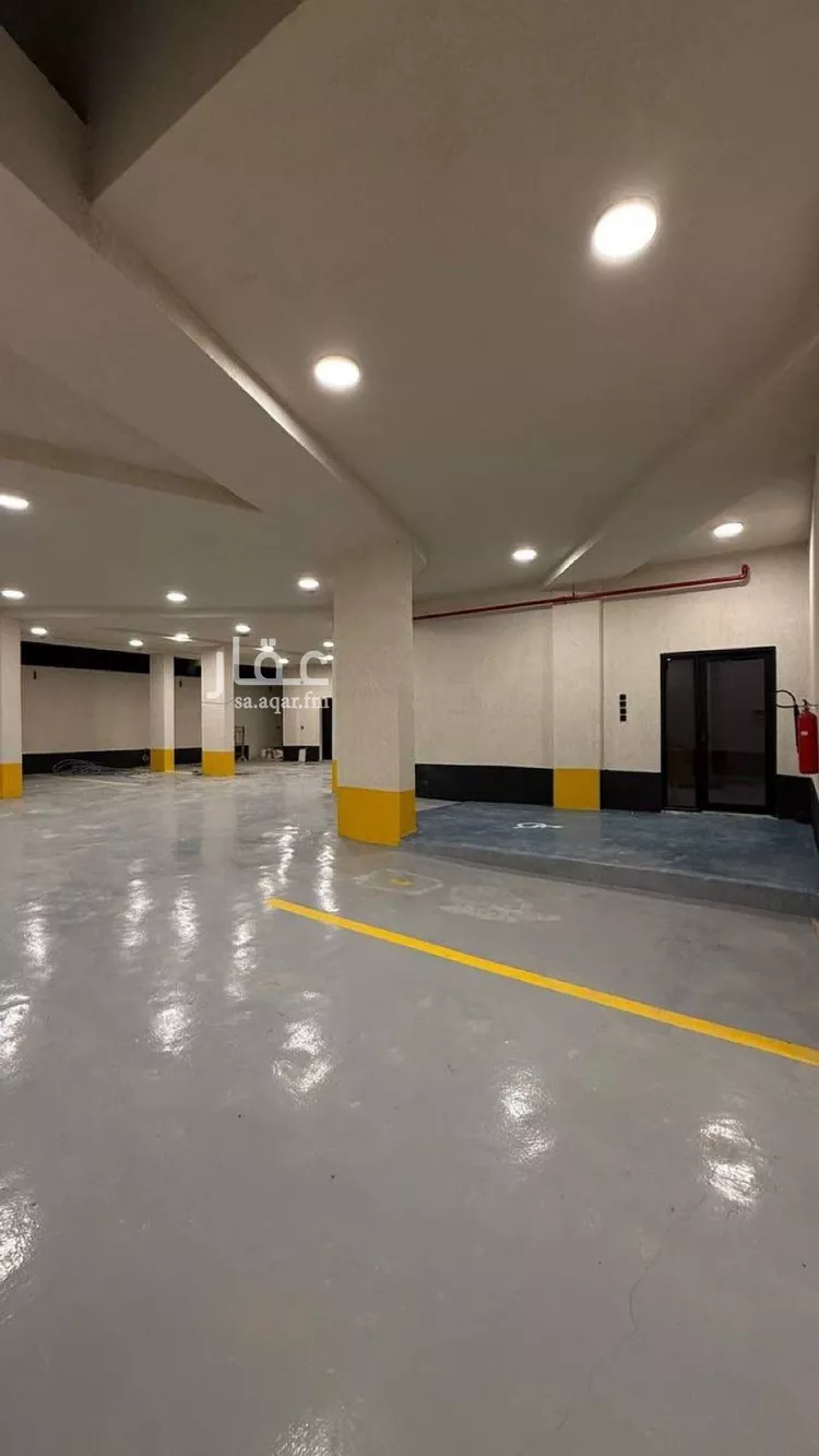 شقة للبيع في شارع أحمد بن نبهان الحافظ, حي المهدية, مدينة الرياض, منطقة الرياض 18
