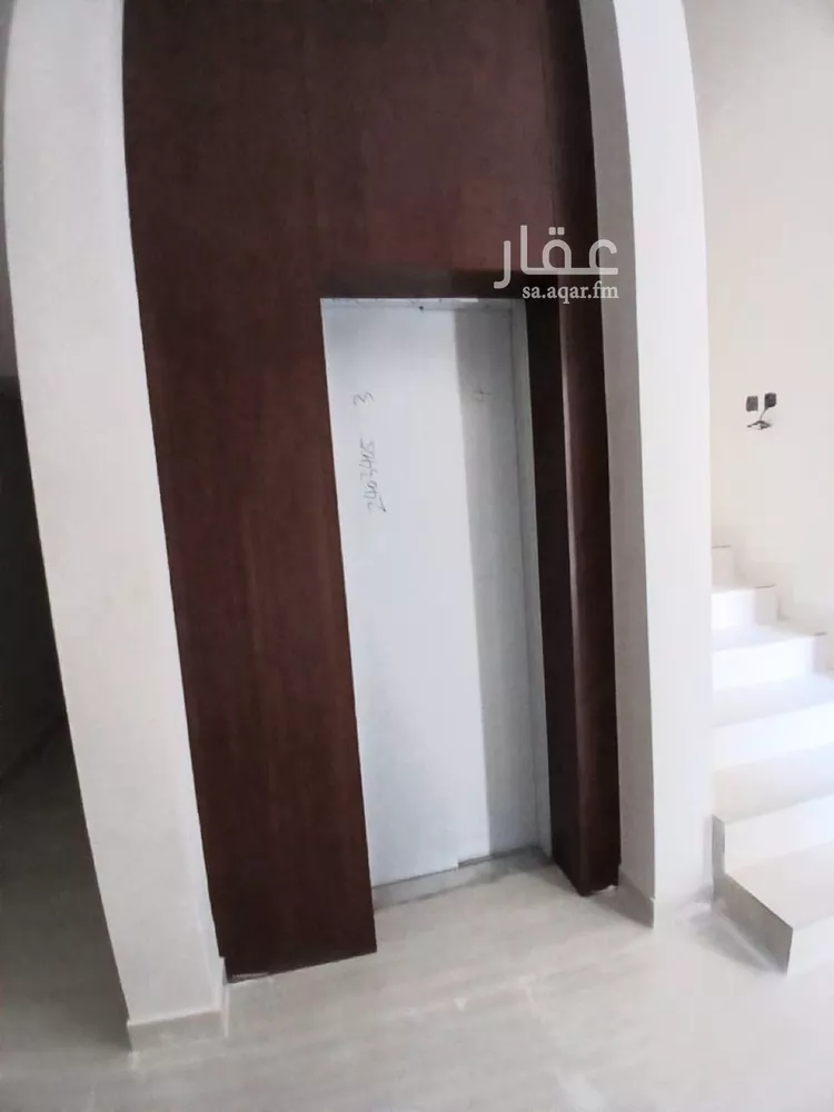 فيلا للبيع في شارع الرؤاس, حي المهدية, مدينة الرياض, منطقة الرياض صورة 5