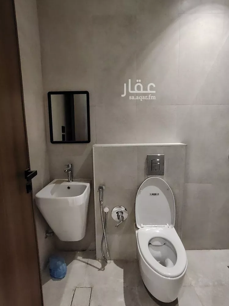 فيلا للبيع في شارع عبيدالله الثقفي, حي المهدية, مدينة الرياض, منطقة الرياض 8