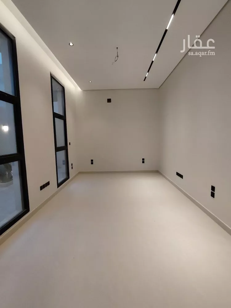 فيلا للبيع في شارع عبيدالله الثقفي, حي المهدية, مدينة الرياض, منطقة الرياض 11