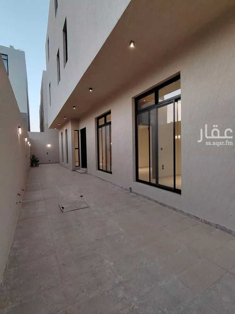 فيلا للبيع في شارع عبيدالله الثقفي, حي المهدية, مدينة الرياض, منطقة الرياض 16