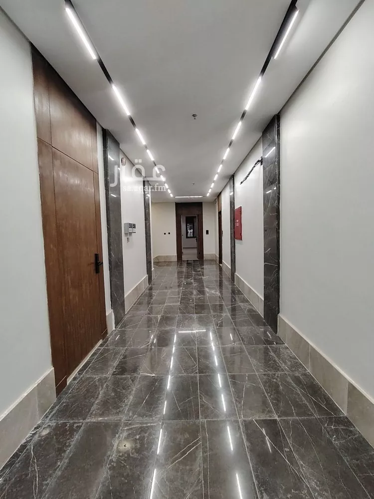 عمارة للبيع في شارع عمير بن سنان بن عرفطة, حي المهدية, مدينة الرياض, منطقة الرياض 7