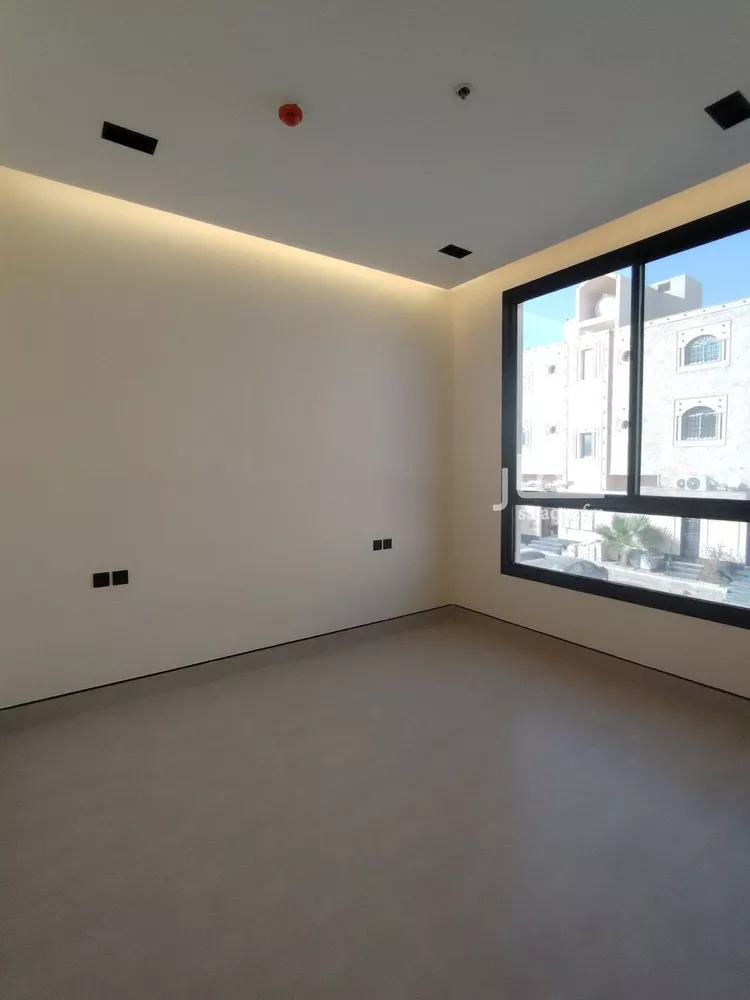 شقة للبيع في شارع ابن أبي الشكر الفلكي, حي المهدية, مدينة الرياض, منطقة الرياض 12