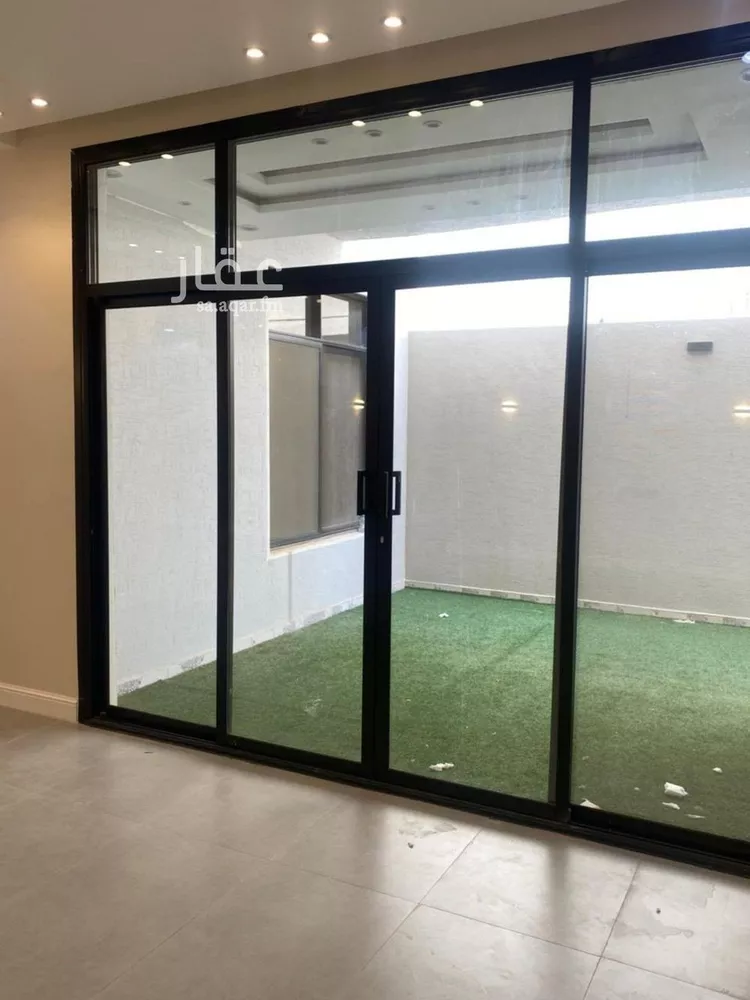 Floor for Sale in Riyadh Al Mahdiyah 10