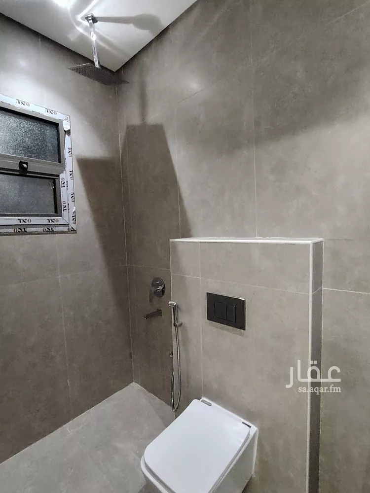 عمارة للبيع في شارع عمير بن سنان بن عرفطة, حي المهدية, مدينة الرياض, منطقة الرياض 8
