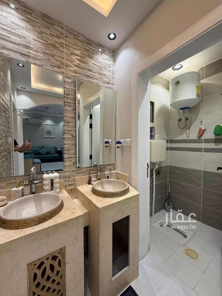 فيلا للبيع في شارع كلثوم بن أوفى, حي المهدية, مدينة الرياض, منطقة الرياض 14