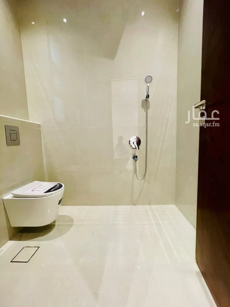 فيلا للبيع في شارع أبي الزناد, حي المهدية, مدينة الرياض, منطقة الرياض صورة 2