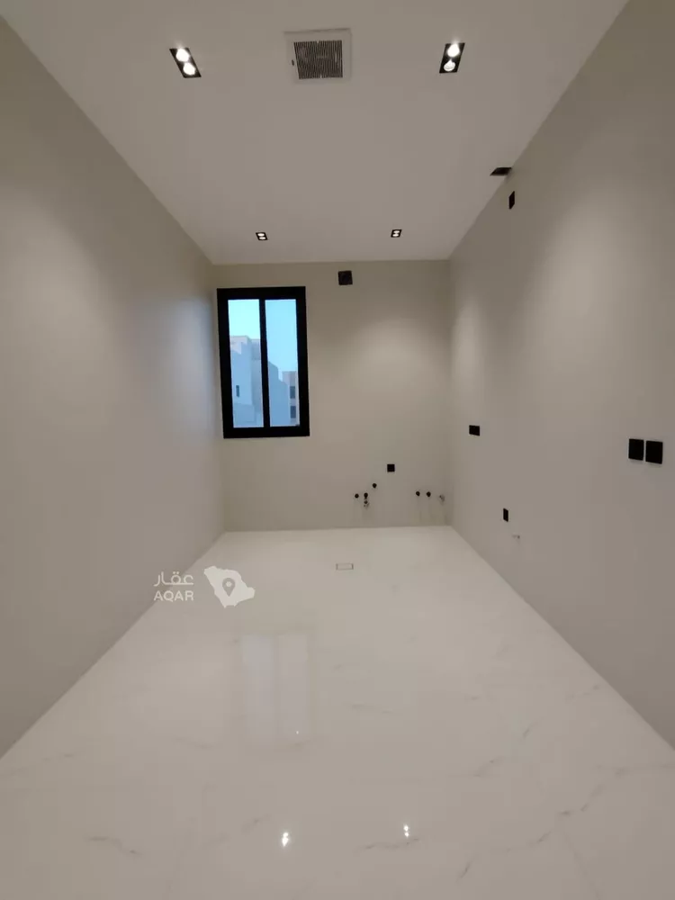 عمارة للإيجار في شارع ابي بكر البناء, حي المهدية, مدينة الرياض, منطقة الرياض 8