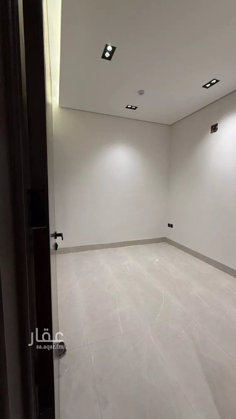 شقة للبيع في شارع أحمد بن نبهان الحافظ, حي المهدية, مدينة الرياض, منطقة الرياض 6
