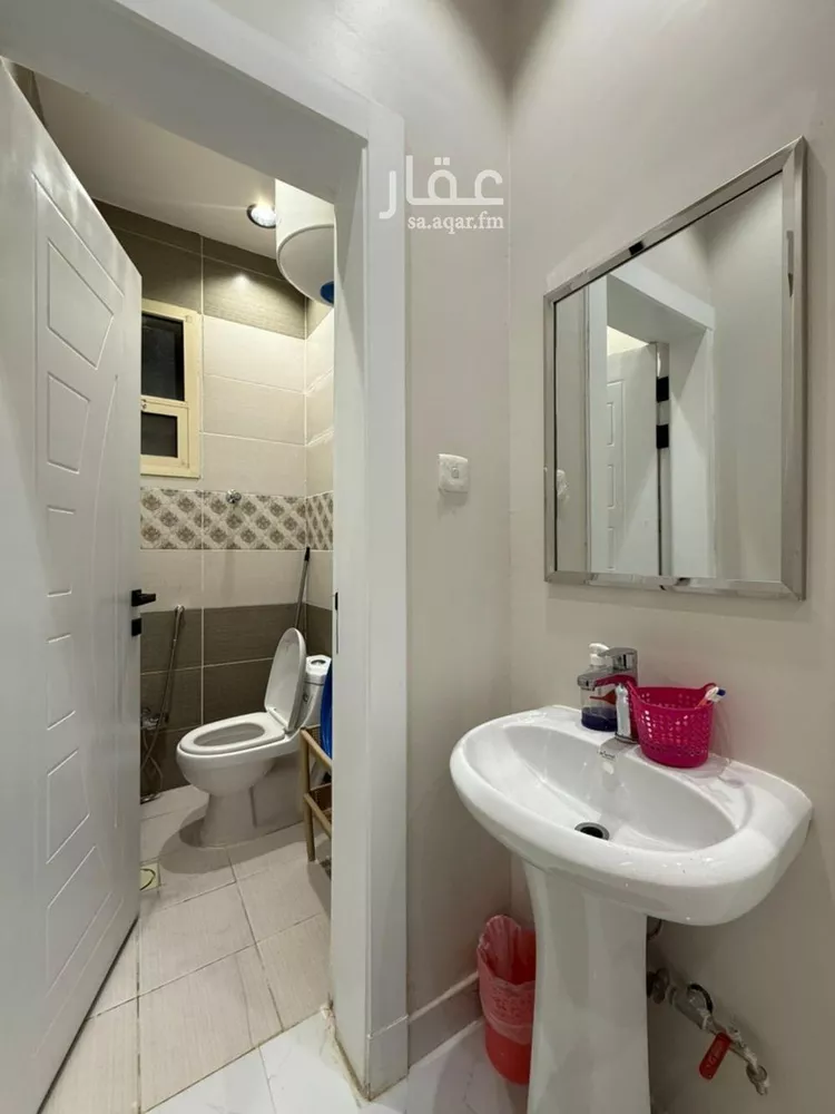 فيلا للبيع في شارع كلثوم بن أوفى, حي المهدية, مدينة الرياض, منطقة الرياض صورة 5