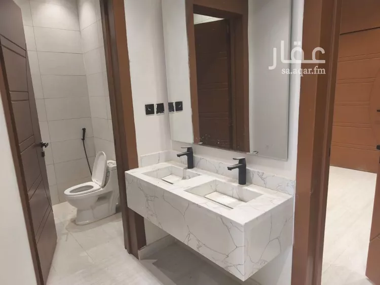 دور للبيع في شارع الرسالة, حي بدر, مدينة الرياض, منطقة الرياض صورة 4