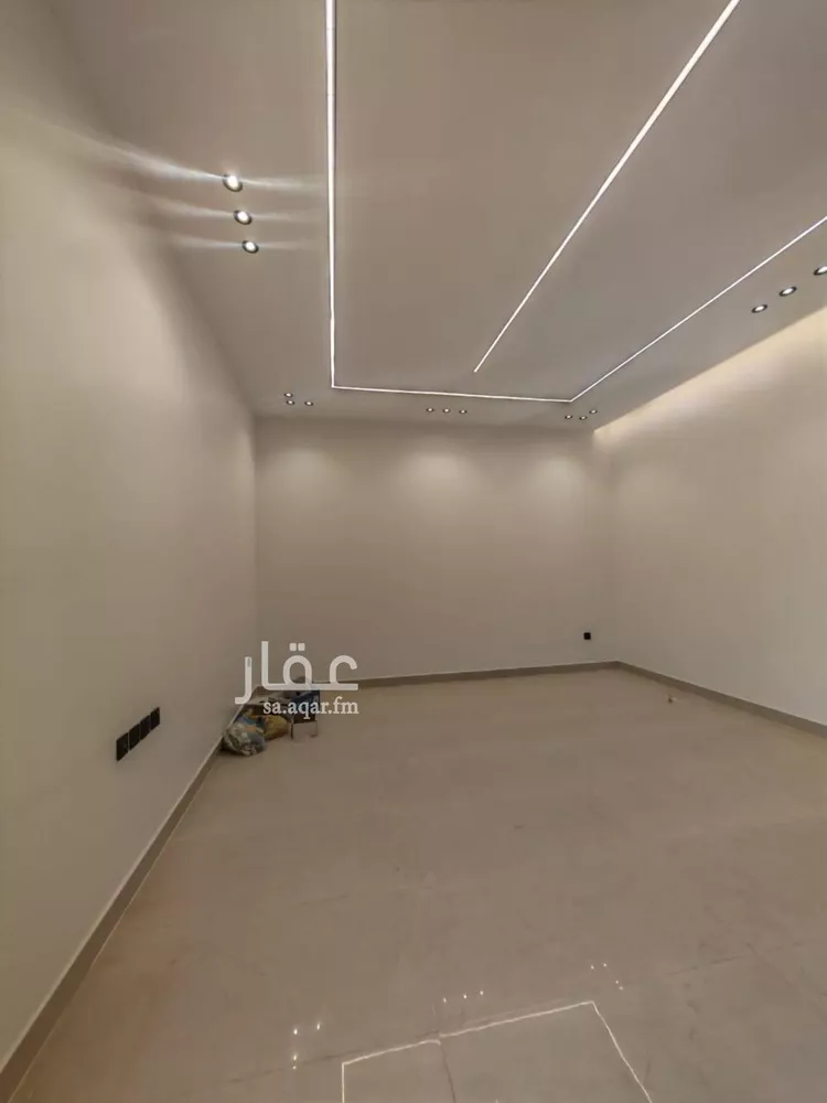 فيلا للبيع في شارع دبيل, حي العريجاء الغربي, مدينة الرياض, منطقة الرياض صورة 2